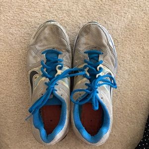 Men’s Nike tennis shoe size 10